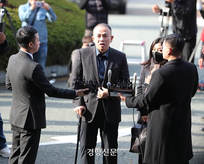 부부 <b>공천개입</b> 수사’ 명태균 구속 두 달 만에 <b>중앙지검</b> 이송