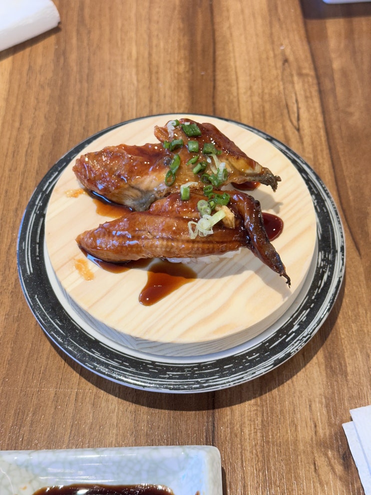  부산 사직 신상 초밥 맛집 쿠루쿠루 스시
