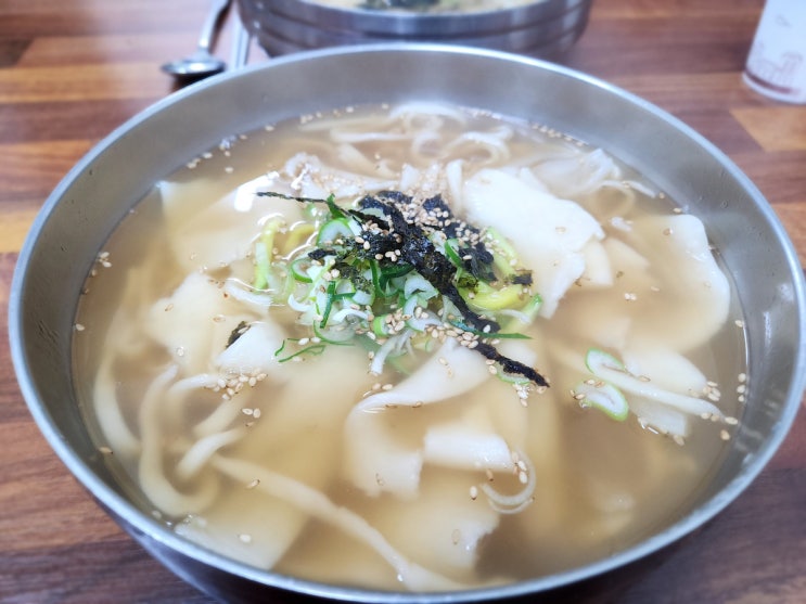  용현동토지금고시장 칼제비 맛집 - 장원칼국수