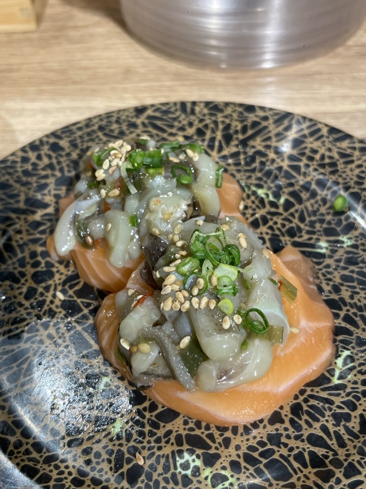  롯데프리미엄아울렛 의왕점 스시 맛집 스시덴고쿠, 신선한 재료와 다양한 종류의 초밥!