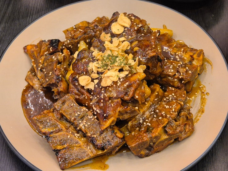  분당 서현역 점심 맛집 매콤달콤한 숯불뼈구이 핫뼈감자탕