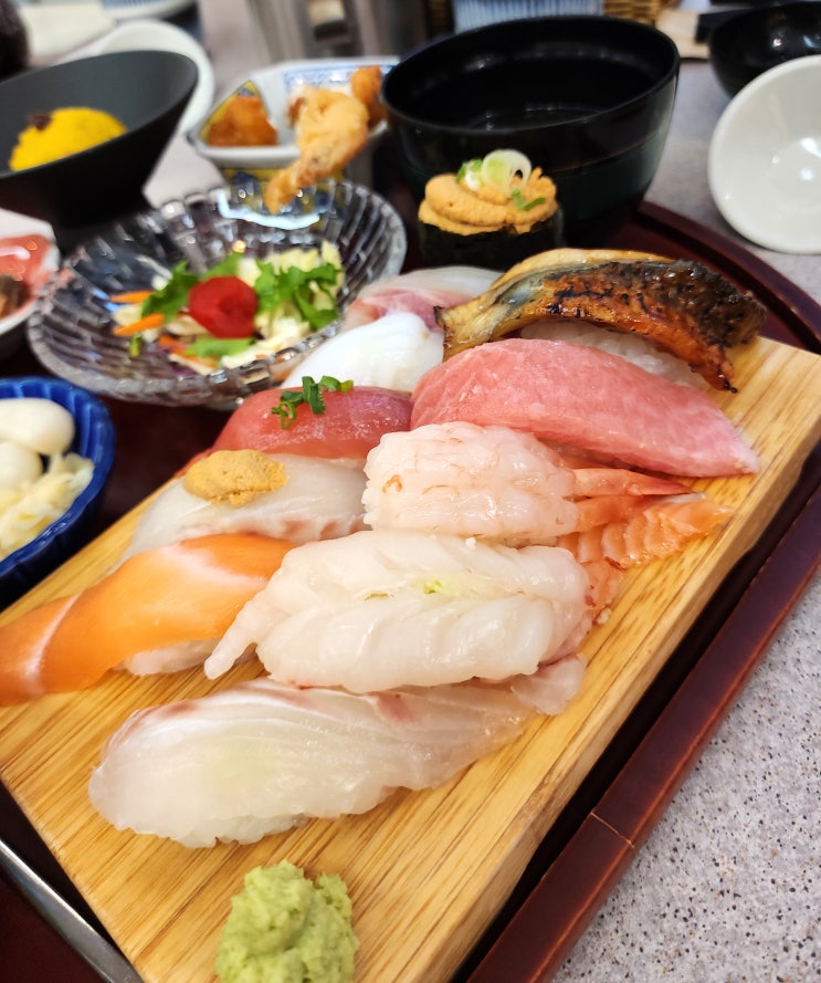  신촌 연세대 맛집 스시 고급진 가성비 스시도쿠 현대백화점 신촌점