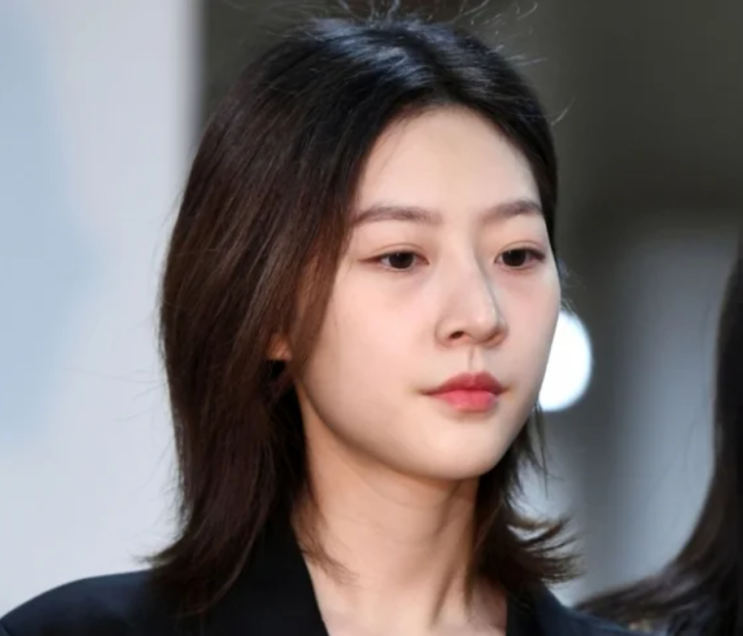<b>생활고</b> 호소할 수밖에 없었던 <b>김새론</b> 7억 <b>빚</b> 문제