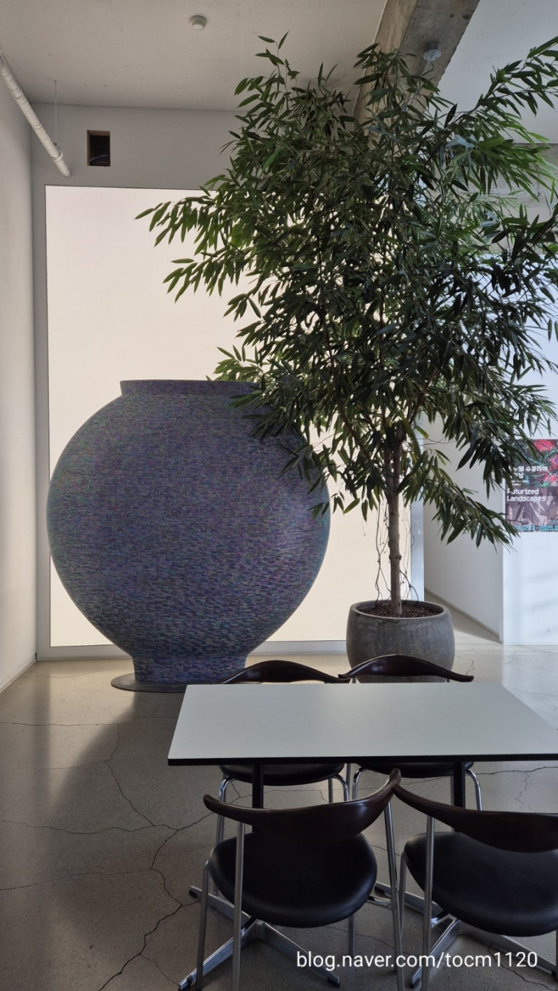 혼자 뚜벅이 광주여행 3 _ 유명회관 생고기비빔밥, 문화전당역 물품보관함, 펭귄마을, 우일선선교사사택, 이이남스튜디오, 글라시에 홍  젤라또, 베비에르, 궁전제과, 드롭탑 광주공항점 : 네이버 블로그