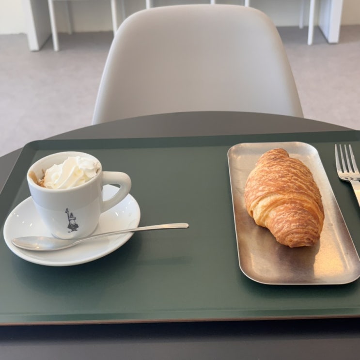  루원시티 카페 진한 커피를 맛볼 수 있는 에스프레소 아트(espresso art)