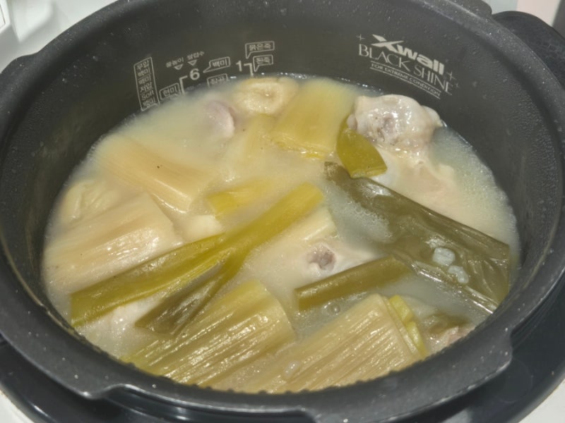 쿠쿠 밥솥 누룽지 모드로 완성한 누룽지 백숙: 아이가 잘먹는 건강 만점 레시피!