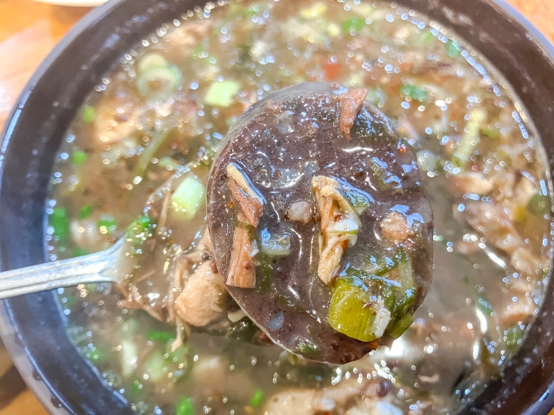 유채꽃 향기따라~ 제주 동쪽 가시리 몸순대국 맛집 '나목도식당'