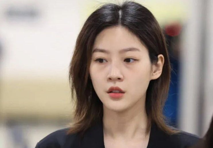 故 <b>김새론</b>, <b>생활고</b> 속 카페 아르바이트…<b>오열</b>한 이유