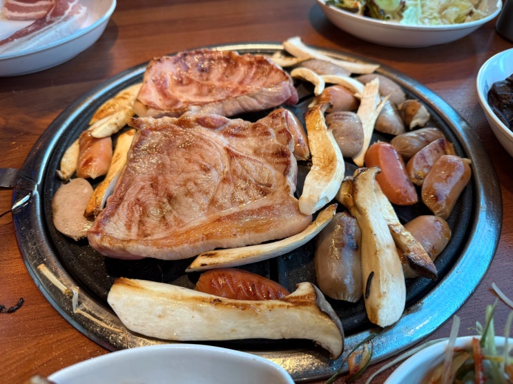  배 터지게 고기 먹으러 찾아간 곳 고기 살롱 / 의정부 회룡역