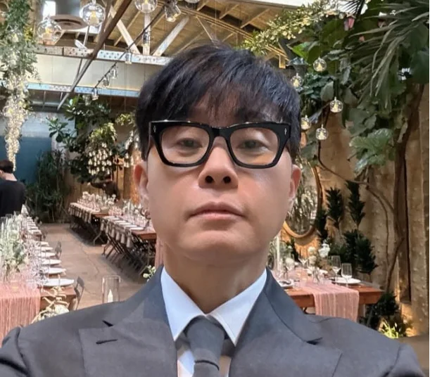 "캐삭빵 하자" <b>이승환</b>, 美입국 의심한 <b>유튜버</b>와 '활동정지' 걸고... 