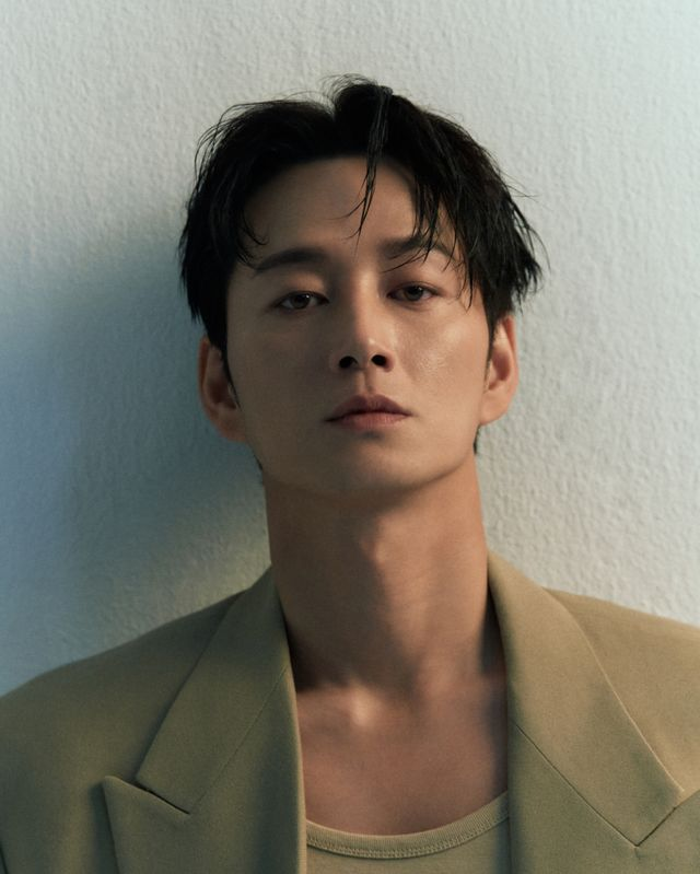 ‘<b>원경</b>’ <b>이현욱</b> “차주영... 여린 면도 있어” [<b>인터뷰</b>①]
