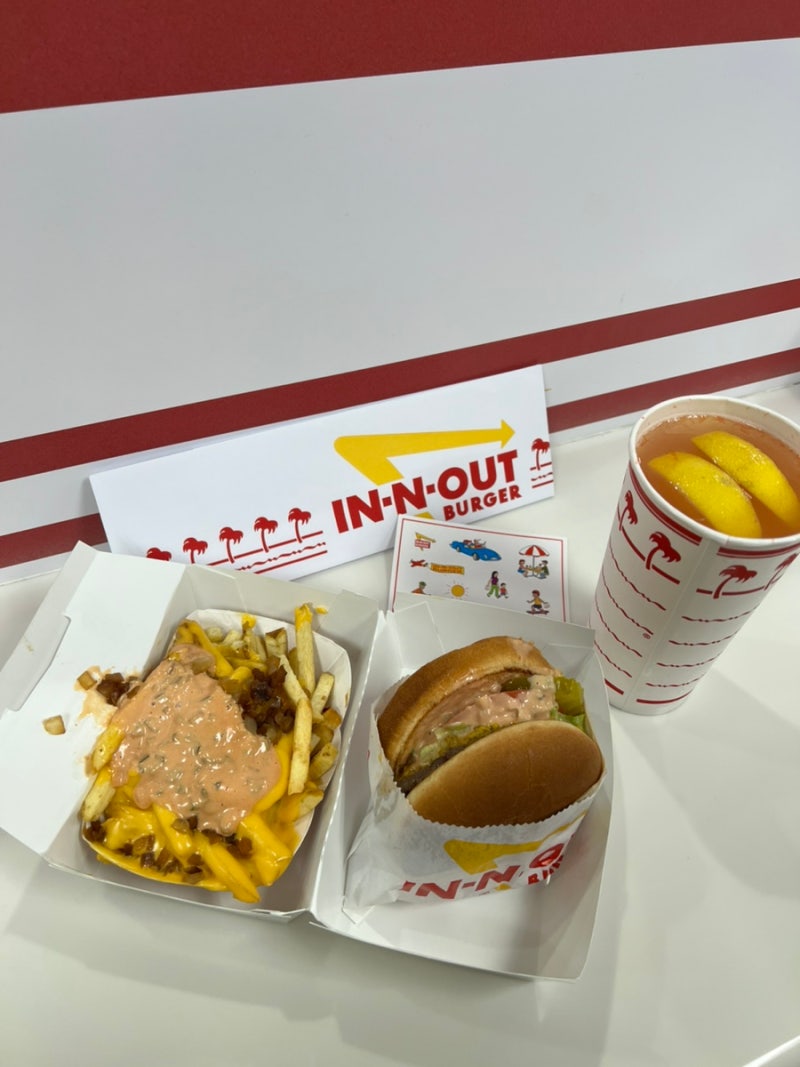 미국 LA 인앤아웃 버거 가격 히든메뉴 모자 스티커 주문방법 : 네이버 블로그, image size:800x1067