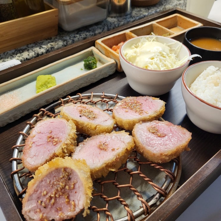  서울 문정역 맛집 인생 돈까스 흥도식당 후기