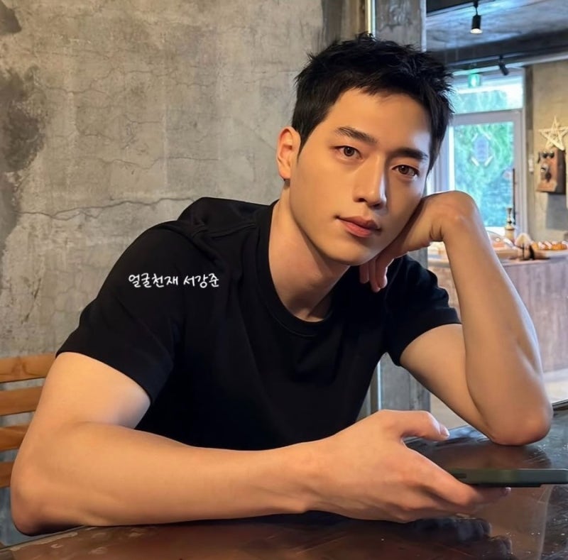 얼굴 천재 서강준 비주얼 피부 본명 리즈 근황