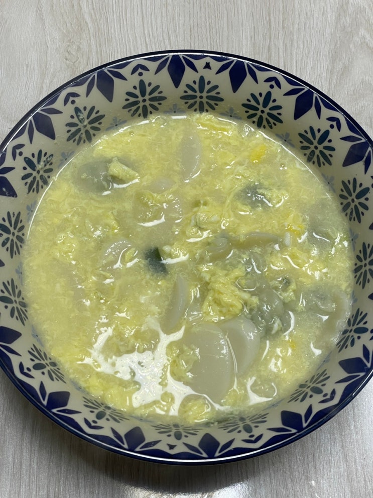  [야매요리]사골곰탕 이용해서 간단하게 떡국 만둣국 만들기 (계란국 같은...) 10분 이하