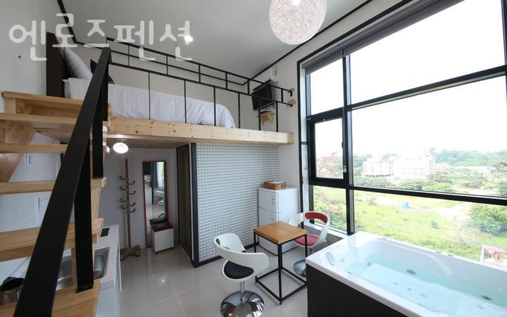 엔로즈펜션 사진 5