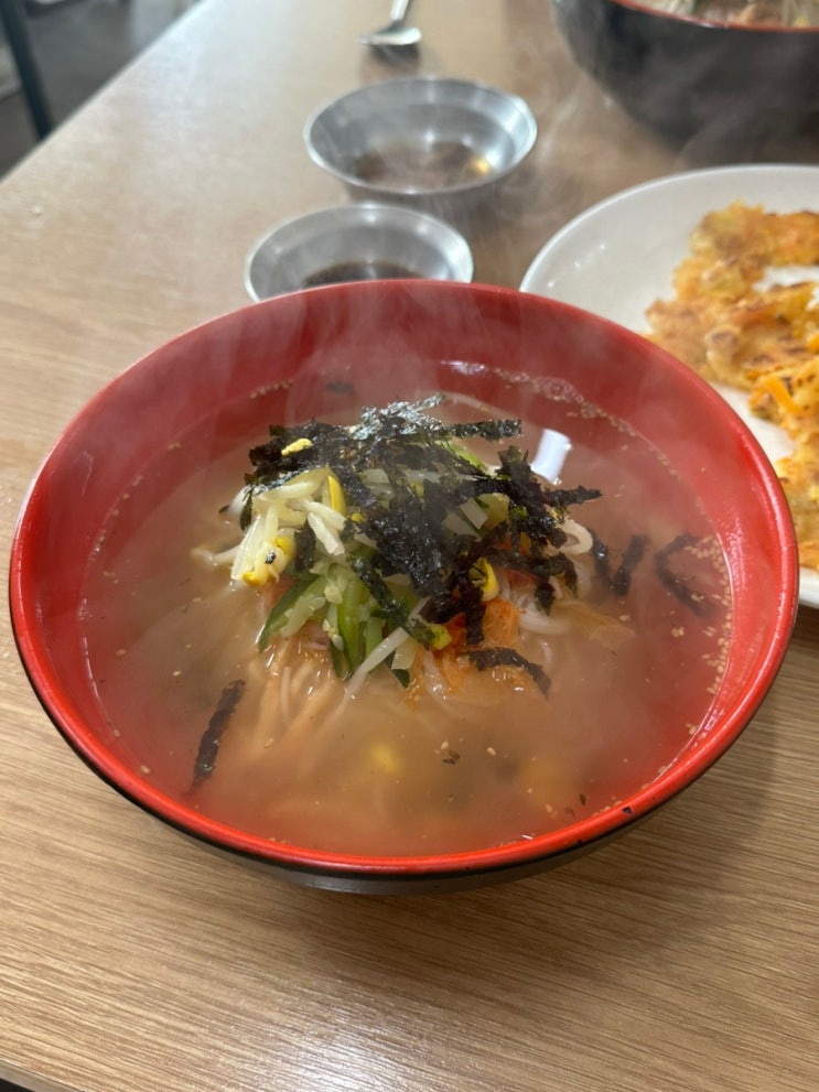  포항역 근처 로컬 맛집 맛나 멸치칼국수 별미 호박전