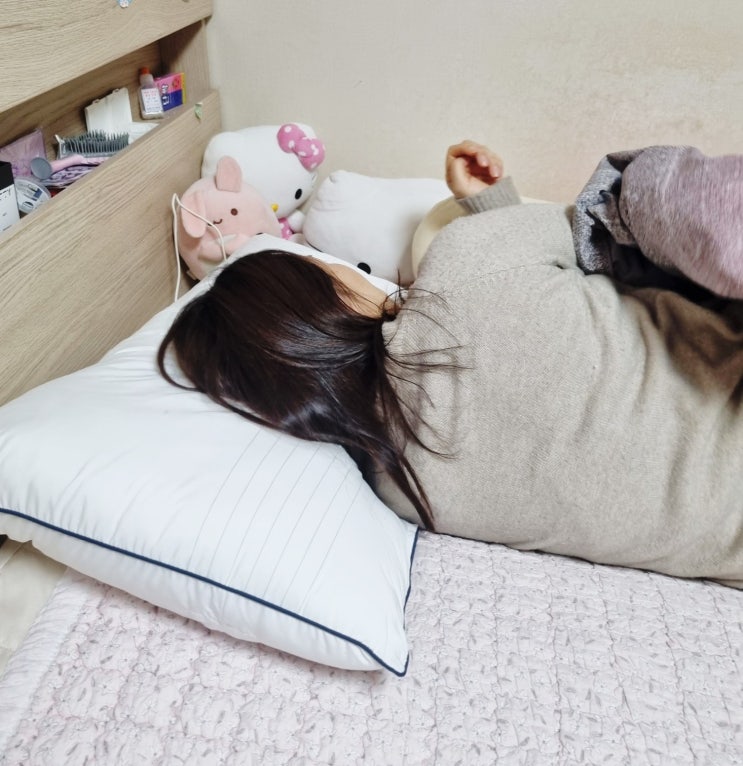  숙면을 도와주는 옆으로 자는 누잠 경추심 베개 후기
