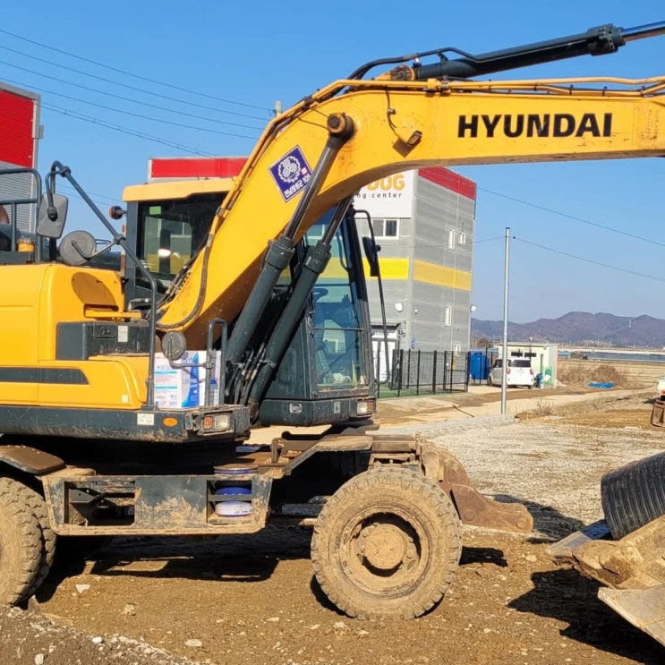 현대 HW145 2018년식 6900만원 판매합니다. 현대 HW145 2018년식 6900만원 판매합니다.