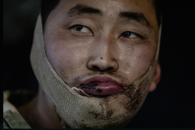 [속보] 정부 "北<b>포로</b> 한국행 희망 시 '<b>전원 수용</b>'할 것"
