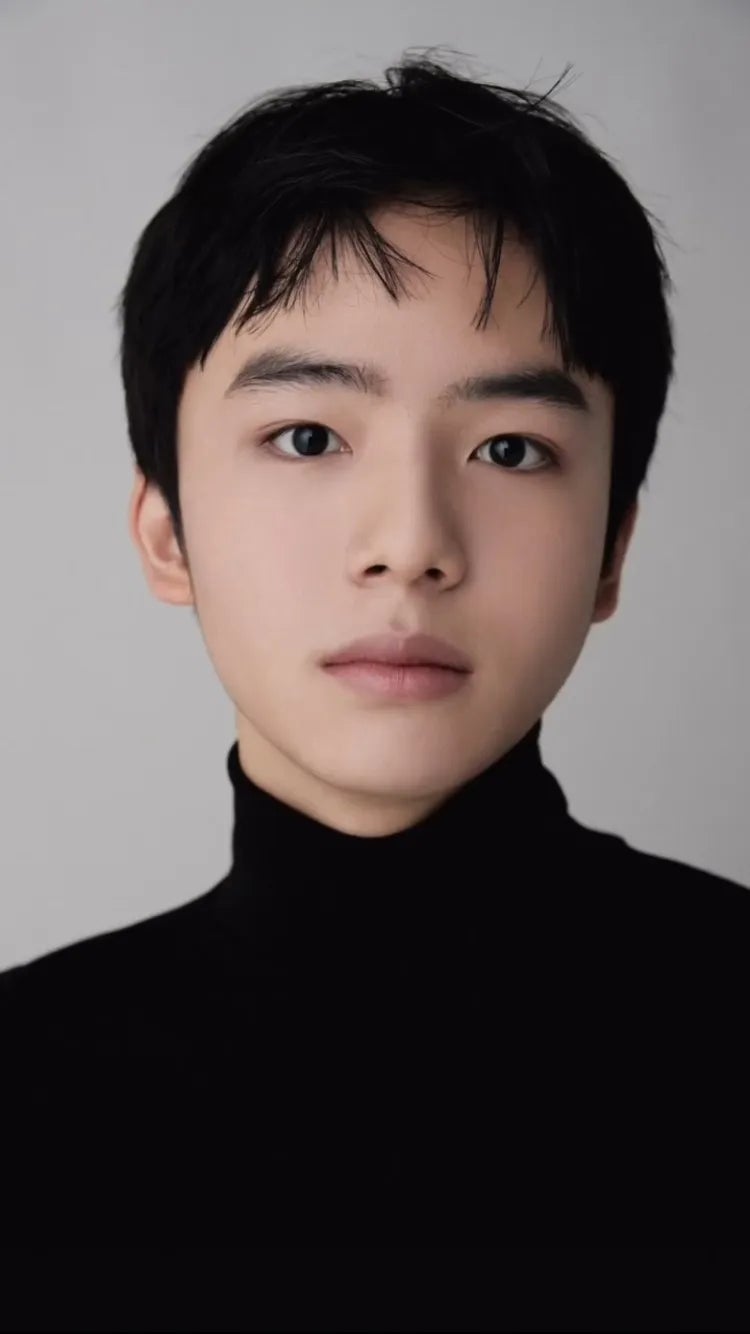 문우진 文友辰 Moon Woo-Jin 출생 2009년 2월 19일 (16세) 인천광역시 남동구 국적 대한민국 신체 173....