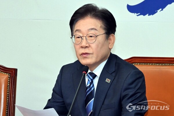 <b>이재명</b>, <b>현대차</b> 찾아 “국내 생산에 대한 세액 공제 제도... 