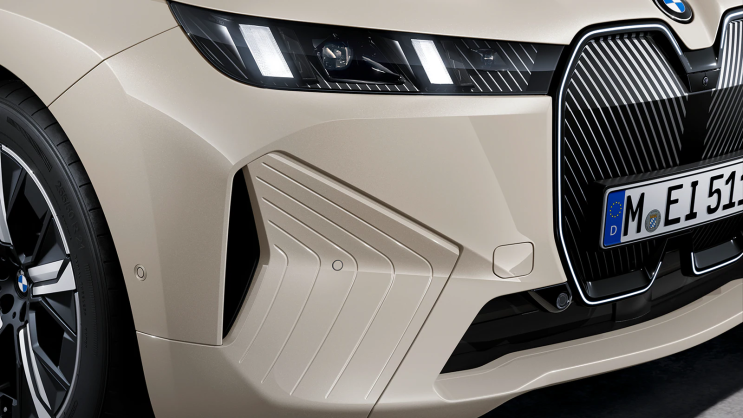  ️ 2026 BMW iX, 대대적인 변화 예고! 디자인, 성능, 플랫폼까지 싹 바뀐다?!