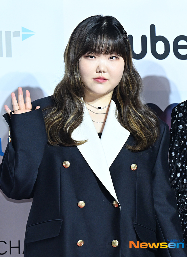 떠나보낸 악뮤 <b>이수현</b>, 결국 내일(21일) <b>온유 콘서트 불참</b>