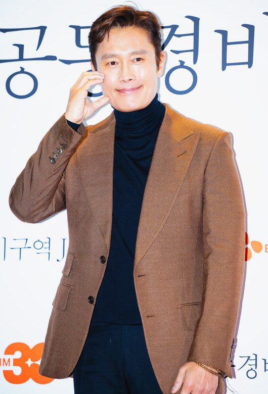 배우 <b>이병헌</b> '<b>짠한형</b>' '핑계고' 출연