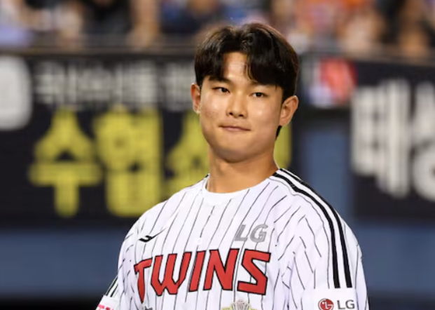 <b>LG</b> 트윈스 '장현식' 발목 부상! 마무리 투수 후보, 신인 '김영우'?