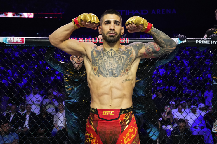  UFC 일리야 토푸리아 페더급 챔피언 벨트 반납! 라이트급으로 월장
