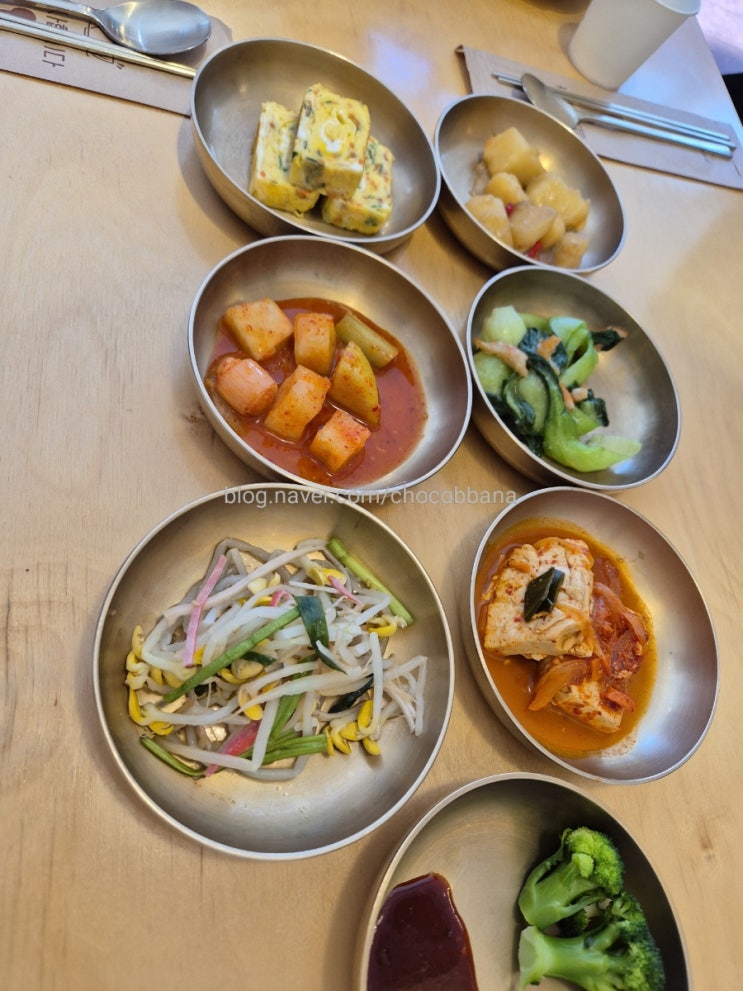  보검할머니 꽃게장 강남역 한식 점심식사