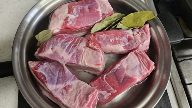  간만에 수육 , 삼겹살 수육
