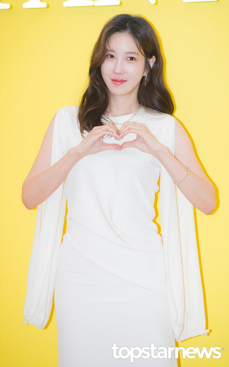 깊이 <b>사과</b> 배우 <b>이지아</b> <b>조부</b> 친할아버지 김순흥 <b>친일</b> 행적 첫... 