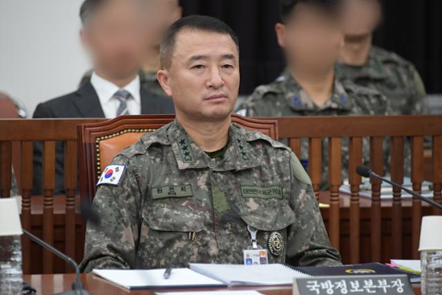 [속보] <b>공수처</b>, '<b>계엄 모의</b> 의혹' 국방정보본부장 사무실·자택... 