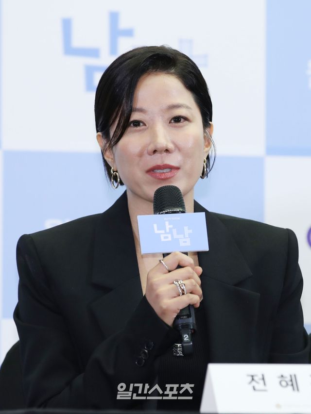  전혜진, 故 이선균 사별 후 ‘라이딩 인생’으로 복귀... 다시 한번 상승세 이끌까
