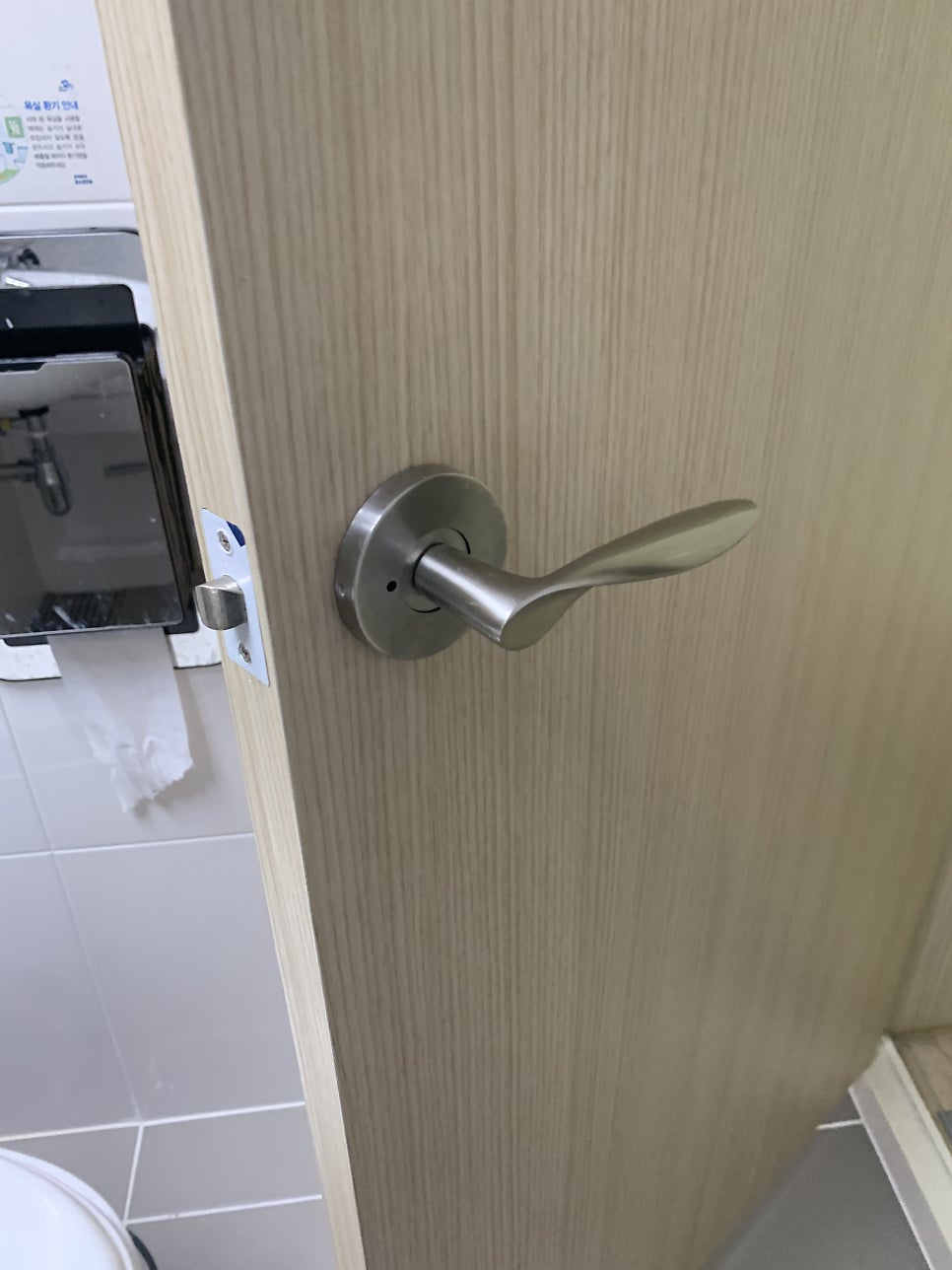 화장실문보수 욕실문시트지복원