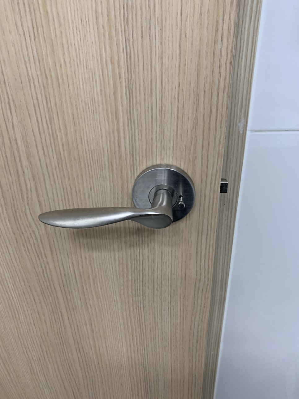 화장실문보수 욕실문시트지복원