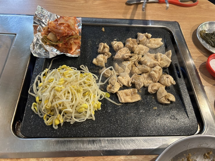  동천동 바보아재막창 양념돼지곱창과 대패삼겹살