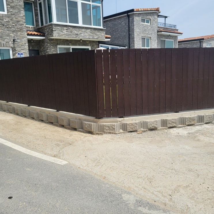  전원주택 방부목 가림막 휀스 설치 합성목 울타리 제작설치※