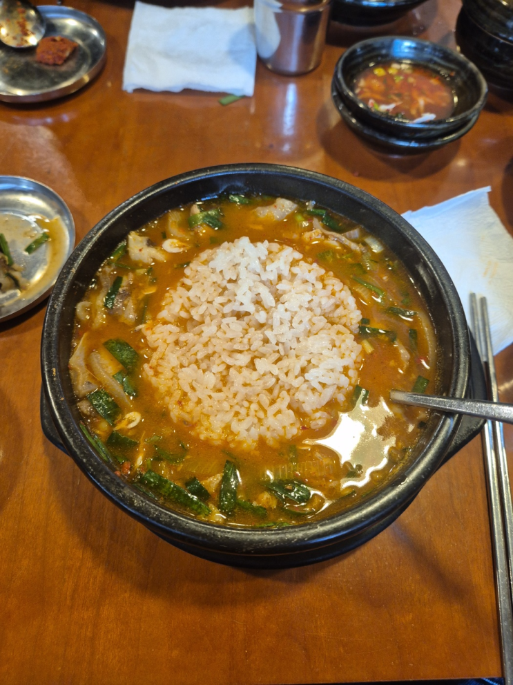  [강남구 역삼동] 농민백암순대 (엥간한 돈코츠라멘보다 진한 돼지 육수)