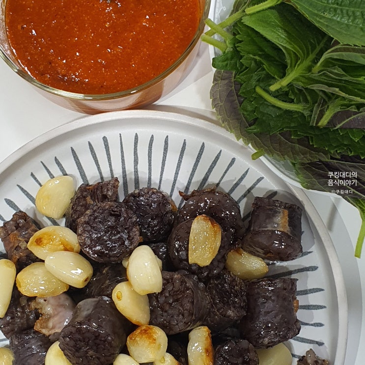  순대 에어프라이 요리 통마늘 구이 레시피 술안주 백순대 스타일 양념장 만들기