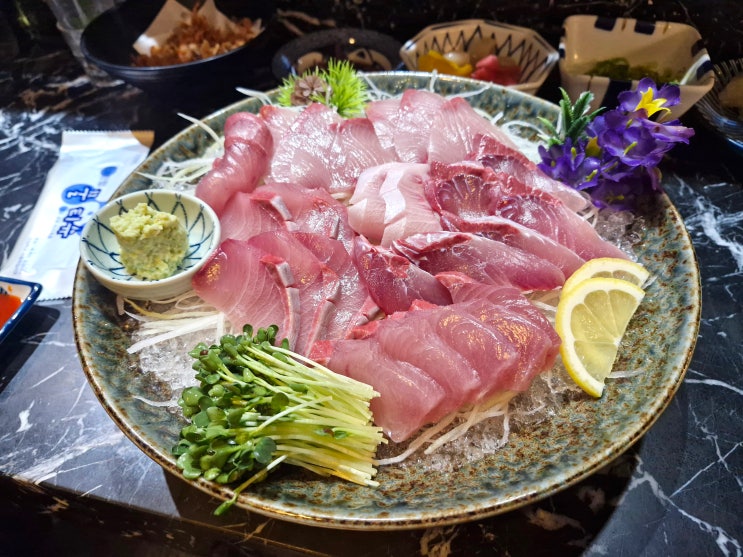  부산 사상 횟집 우미 내돈내산 대방어 사시미 소 웨이팅 하는 맛집