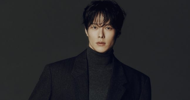 장기용, UAA와 전속계약! 송혜교와 한솥밥 프로필 나이 키 가족 학력 MBTI 인스타그램 새식구 ....