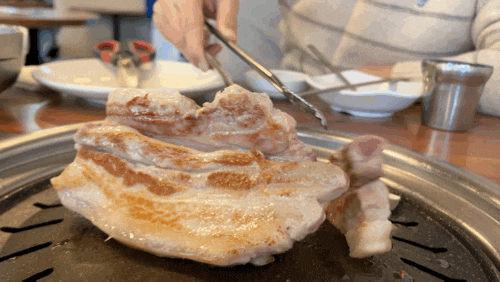  연남동 삼겹살 먹은 날 친근하고 아늑한 분위기의 풍년숯불갈비
