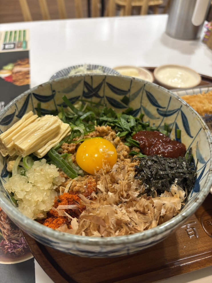  홍대점심맛집 백소정:) 마라마제소바, 에비텐, 타코야끼 후기