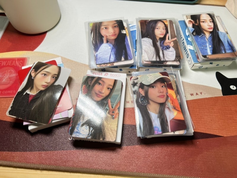 So Full Even Without Eating! I Collected All NewJeans Weverse Album Versions (Bluebook/Ditto)