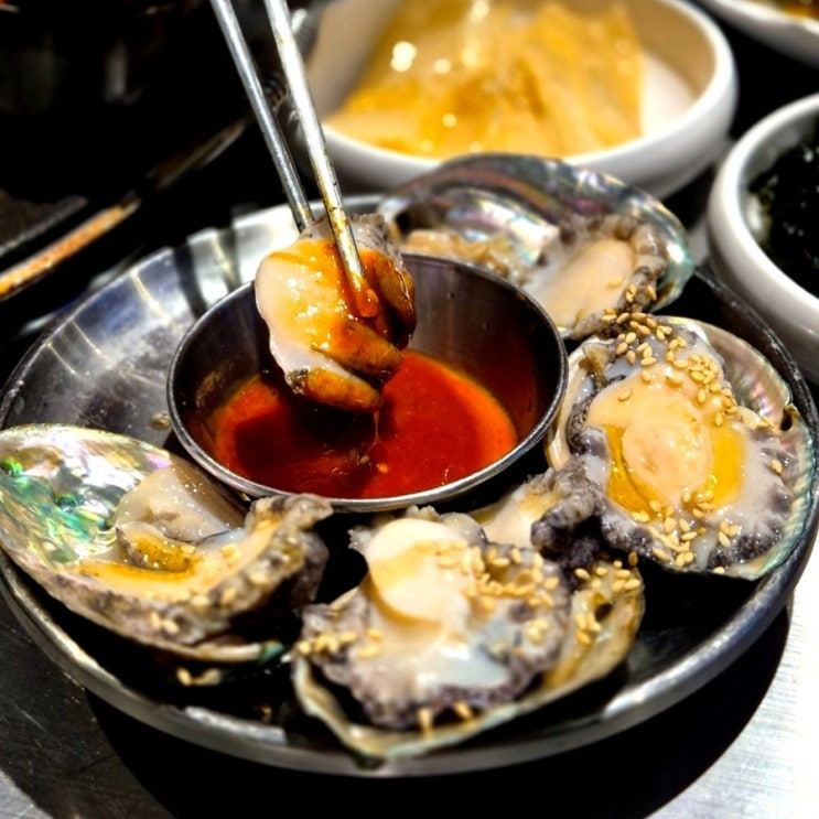  강남역 고기집 한돈+전복 반찬까지 맛있는 한판도