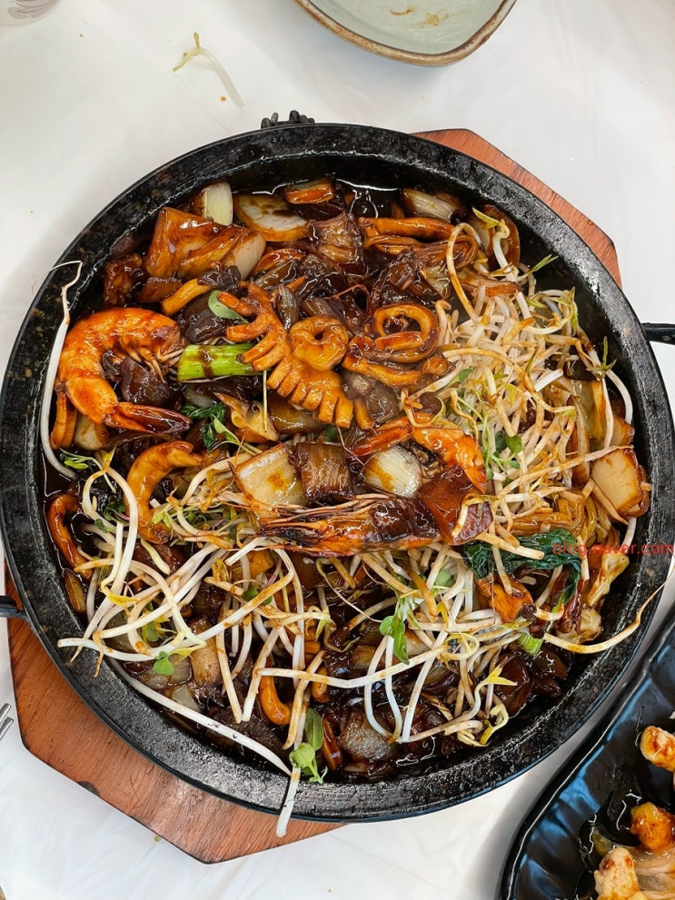  서해안 태안 만리포 맛집 누룽지 만리포돌짜장 만리포해수욕장 천만금카페
