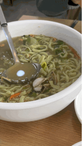 내돈내산 수성구 시지 맛집 추천/ 봉창이해물칼국수 시지점/ 뜨끈한 국물과 조개 한가득 칼....
